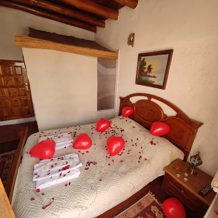Unicorn Cave Hotel 3*