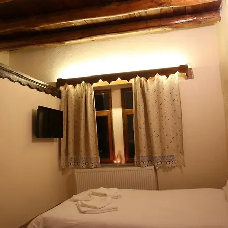Hotel Unicorn Cave