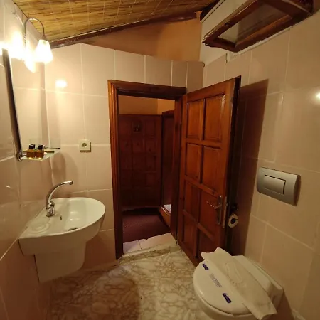 Unicorn Cave Hotel 3*