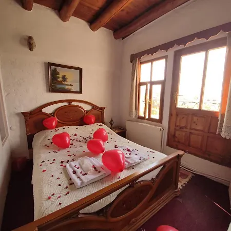Hotel Unicorn Cave