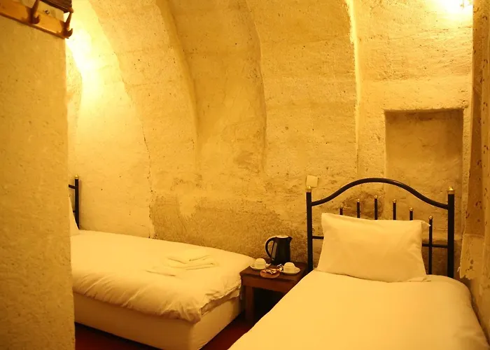 Unicorn Cave 3* نفسهير