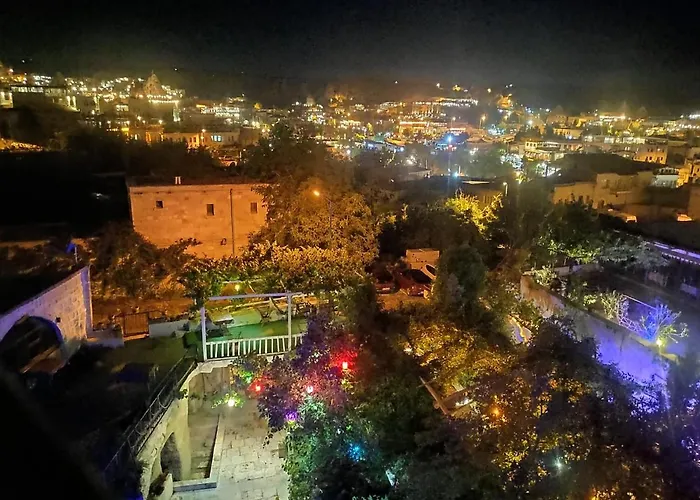 Unicorn Cave فندق