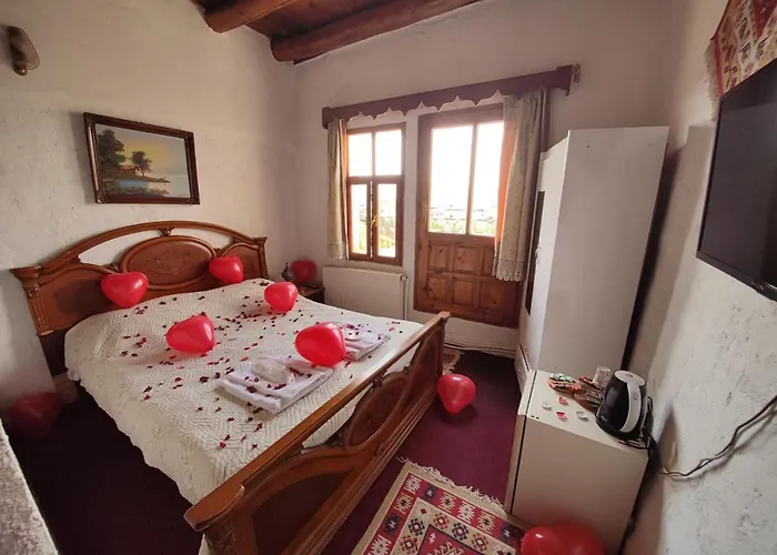 فندق Unicorn Cave 3*