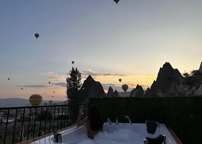 فندق Unicorn Cave 3*